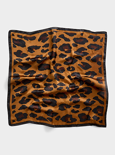 Le foulard &agrave; nouer motif l&eacute;opard
