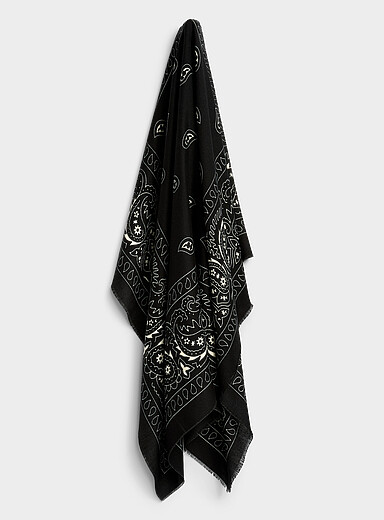 Paisley pattern lightweight square scarf