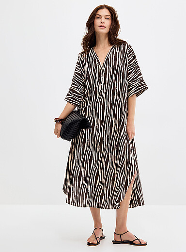 La robe ample voile z&eacute;br&eacute;