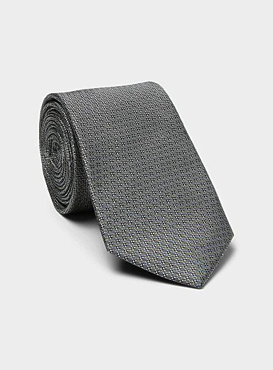 La cravate satin&eacute;e motif jacquard