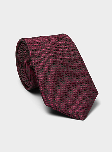 La cravate satin&eacute;e motif jacquard