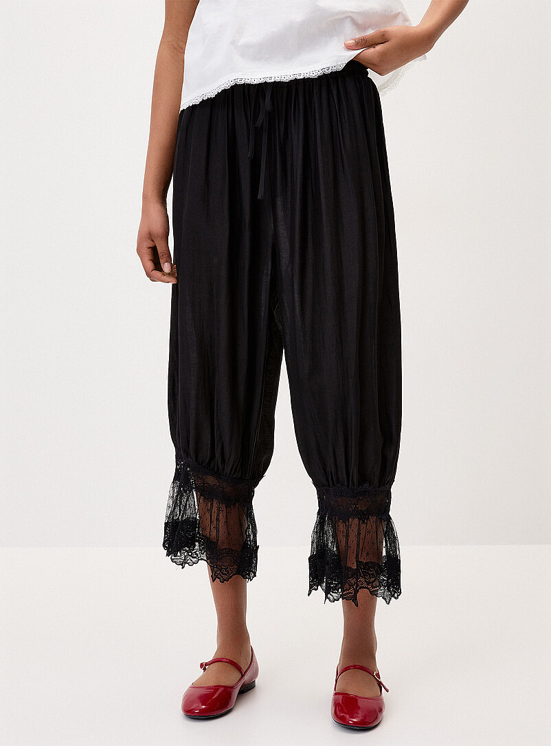 Twik: Le pantalon <i>bloomer</i> chevilles dentelle Noir pour femme