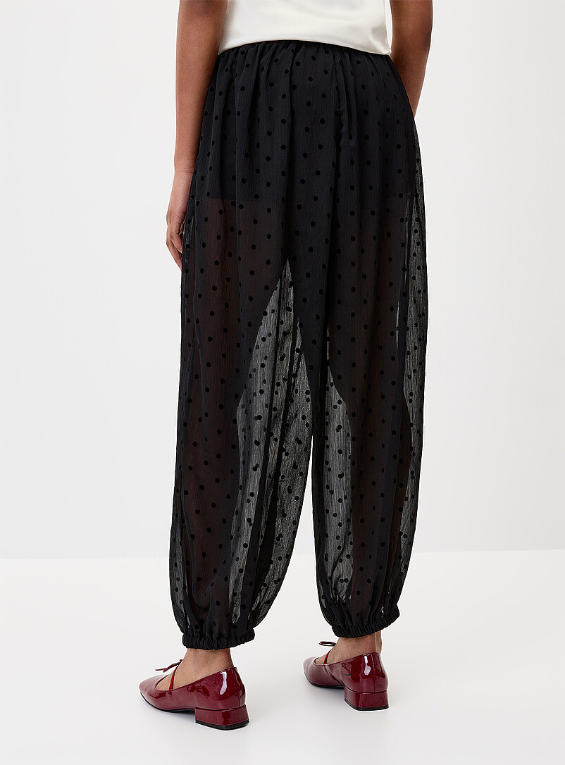 Twik: Le pantalon ballon chiffon pois floqu&eacute;s Noir pour femme