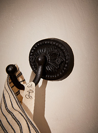 Round antique medallion wall hook