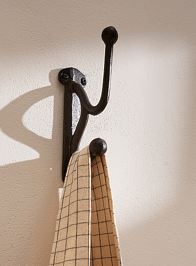 Le crochet double fer forg&eacute;