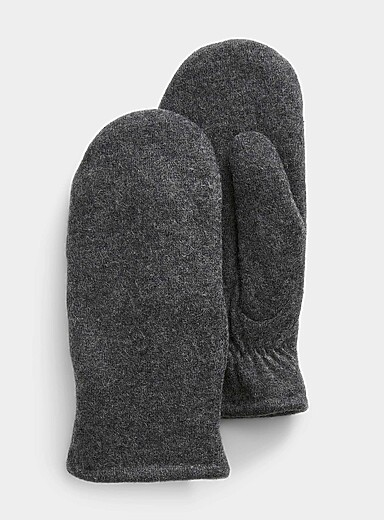 Solid wool mittens