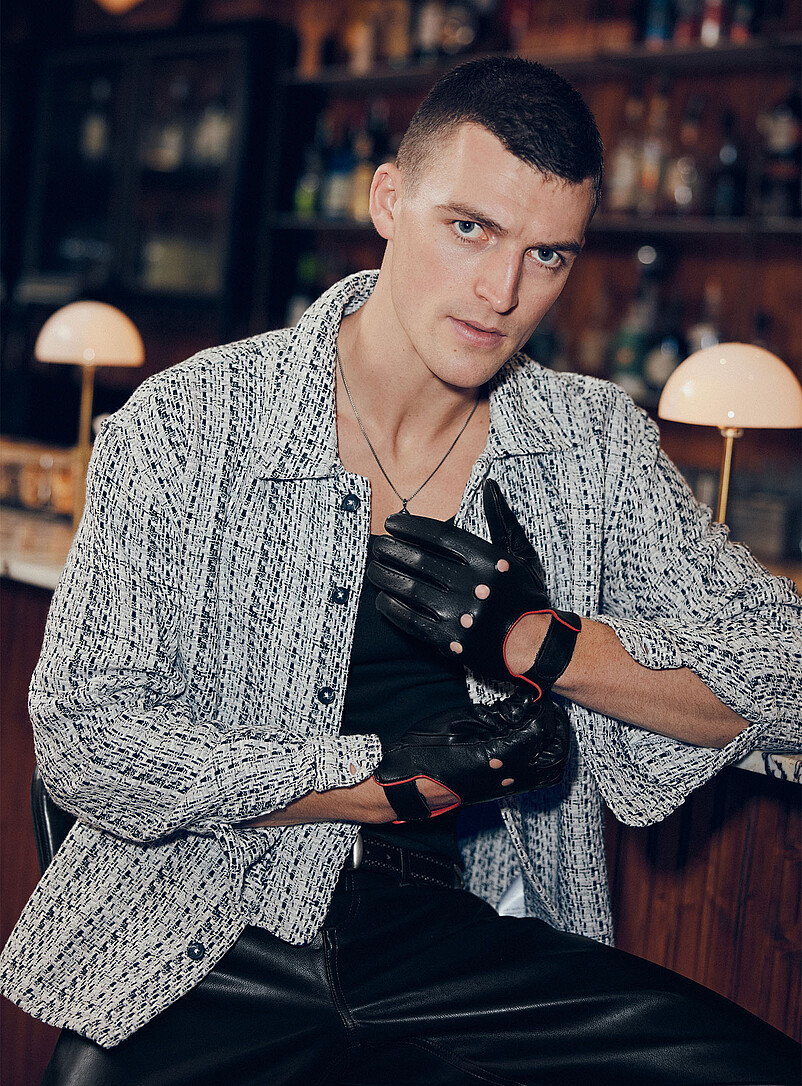 Openwork-back leather driving gloves product image (primary)