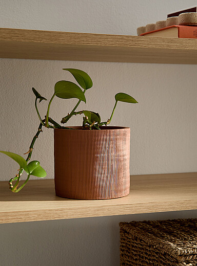 Pinstriped terracotta planter
