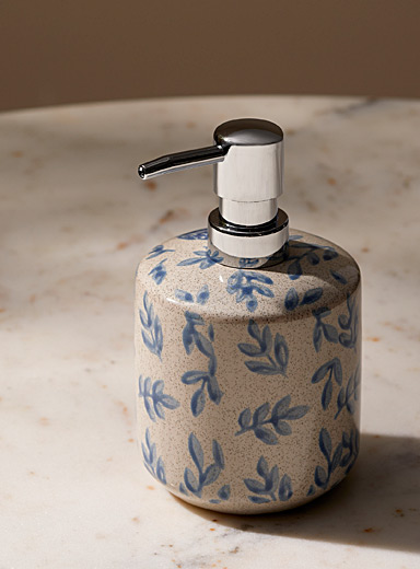 Painted leaves soap pump