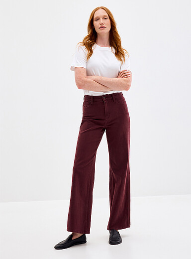 Le jean extensible couleur automnale <b>Coupe : jambe large, taille haute</b>