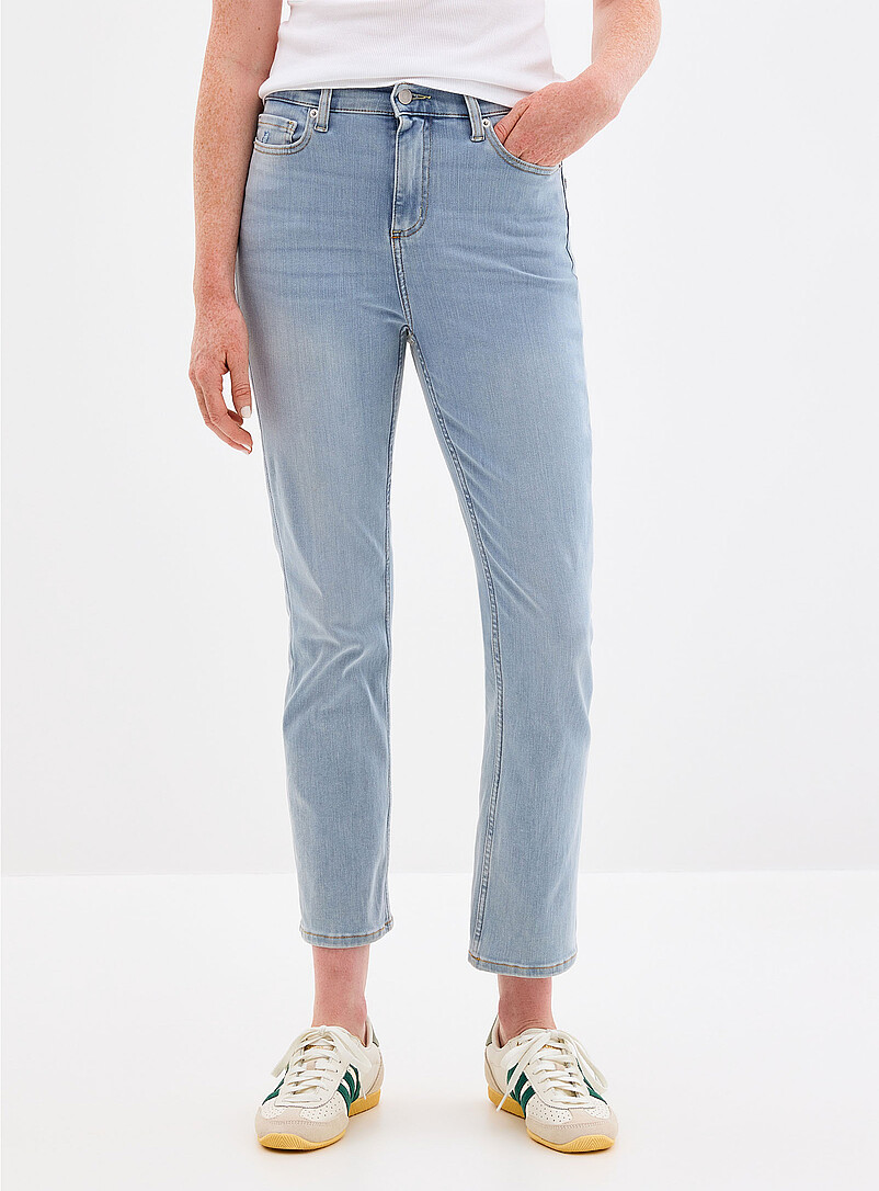 Emily distressed-detail stretch jean Fit: Slim leg, high rise product image 2