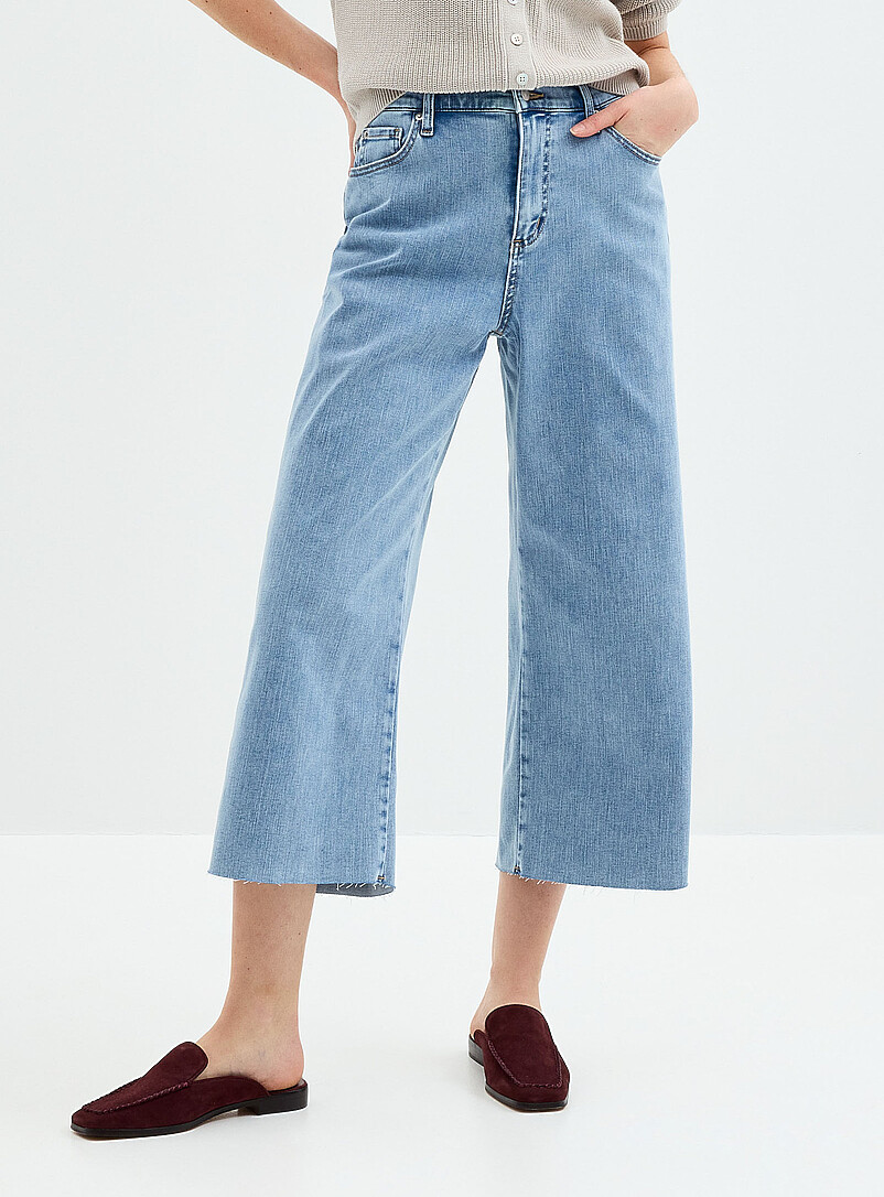 Lily raw-hem cropped jean Fit: Wide leg, mid rise product image 2
