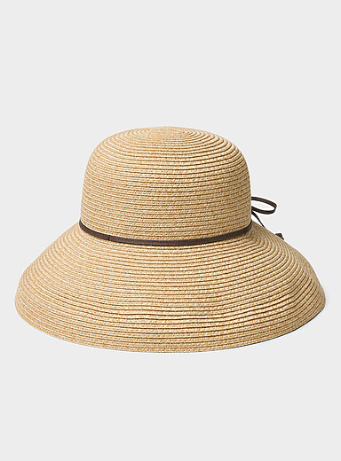 Cuff and bow straw cloche