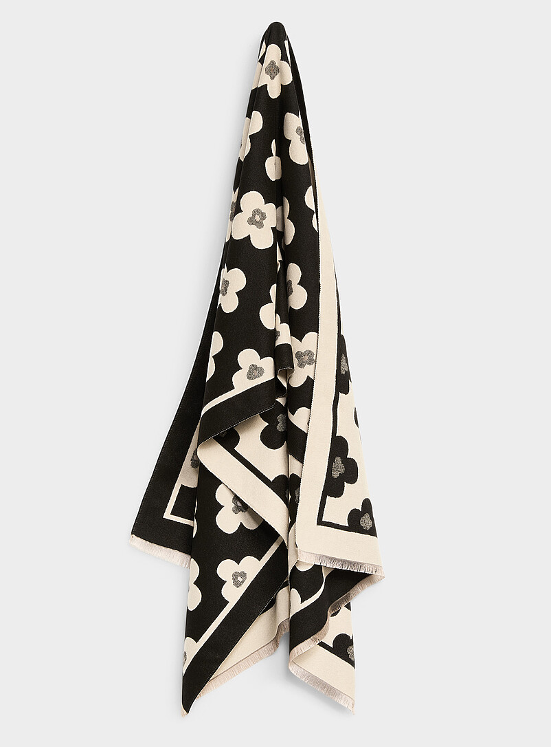 Two-tone clover scarf product image (primary)