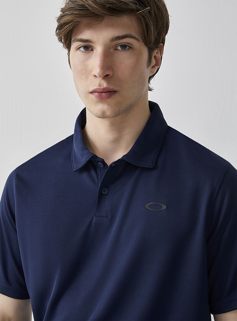Oakley: Le polo de golf Icon TN Protect Bleu marine - Bleu nuit pour homme