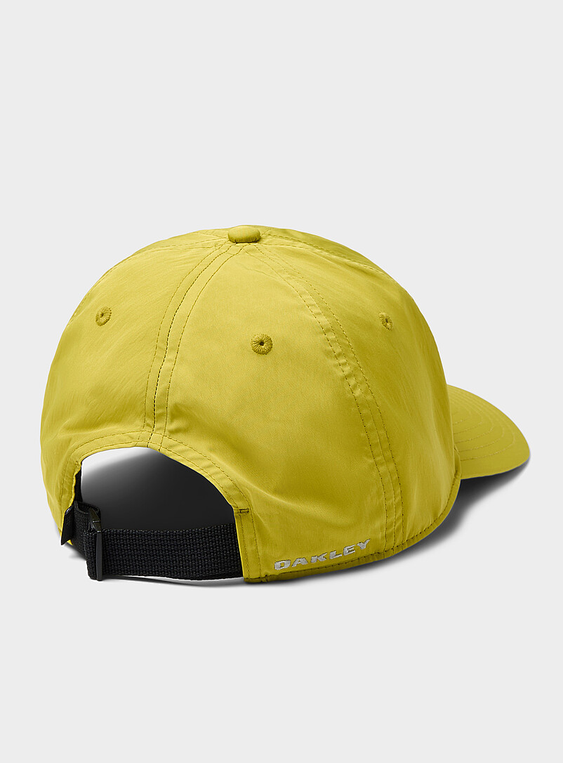 Oakley: La casquette en toile logo effet us&eacute; Vert pour homme