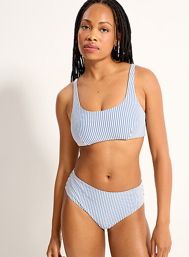 La bralette textur&eacute;e &agrave; rayures