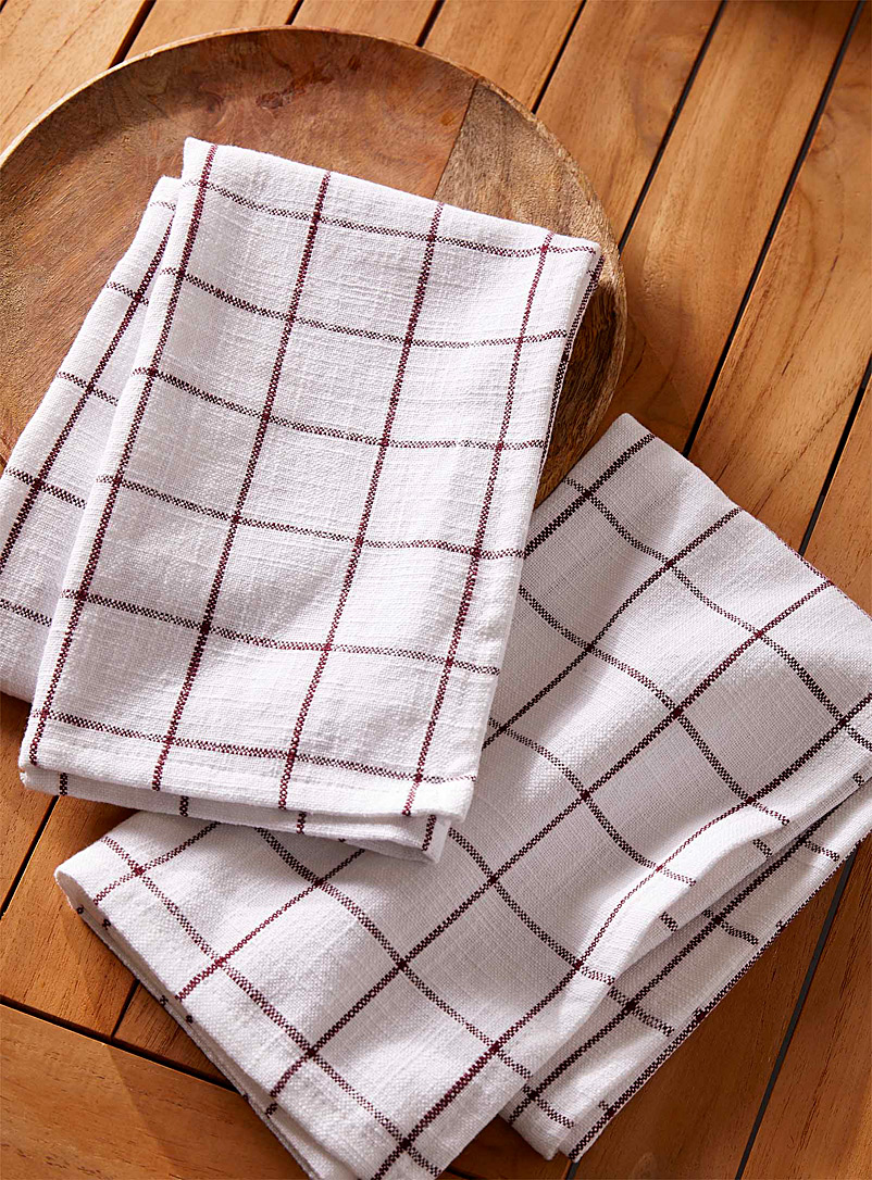Danica Patterned White Burgundy checks tea towels Set of 2