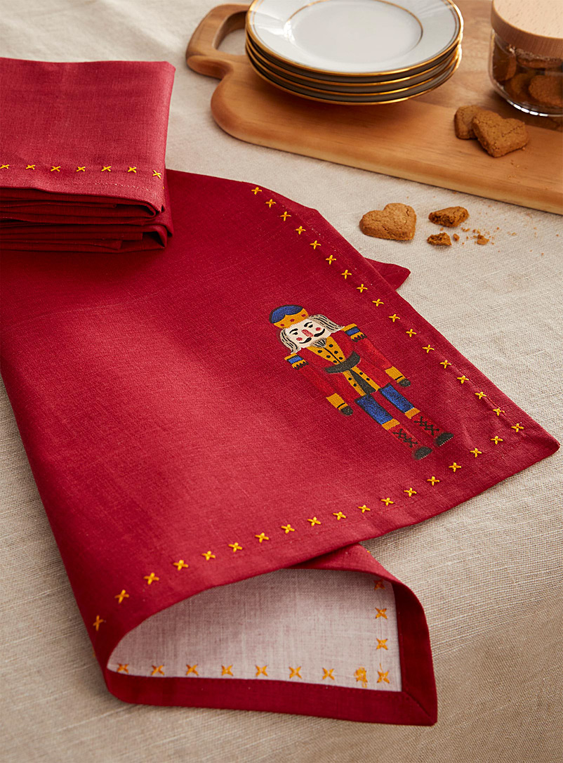 Danica: Les serviettes de table casse-noisettes Ensemble de 4 Rouge à motifs