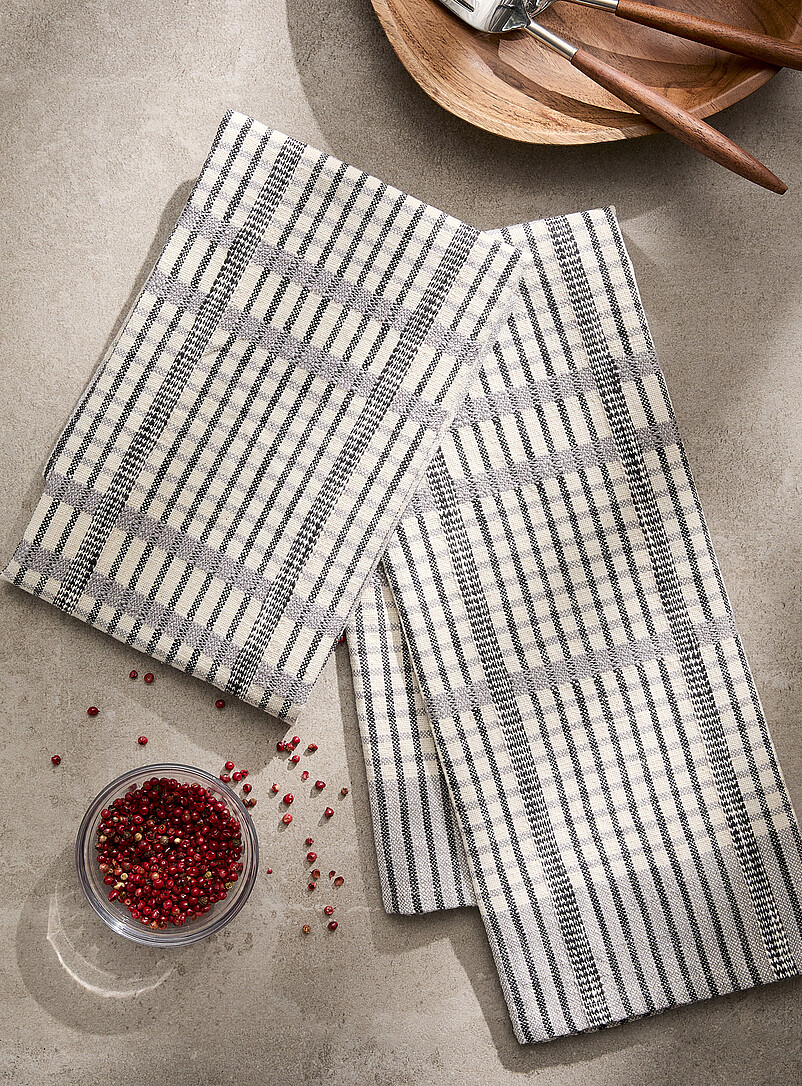Sophisticated plaid tea towels Set of 2 product image (primary)