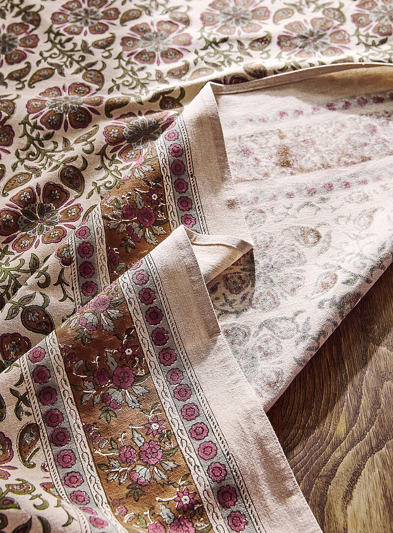 Elysian printed tablecloth product image 3