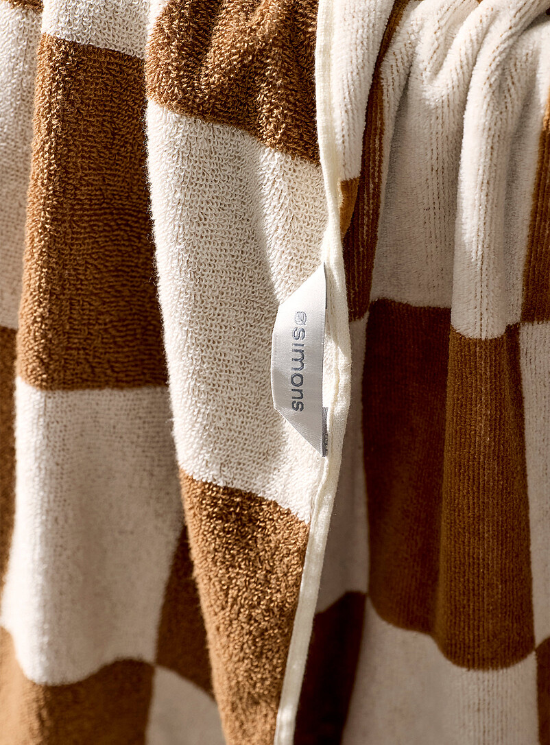 Simons Maison: La serviette de plage damier coton bio 86 x 160 cm <b>Collection exclusive Vivre dehors</b> Brun clair