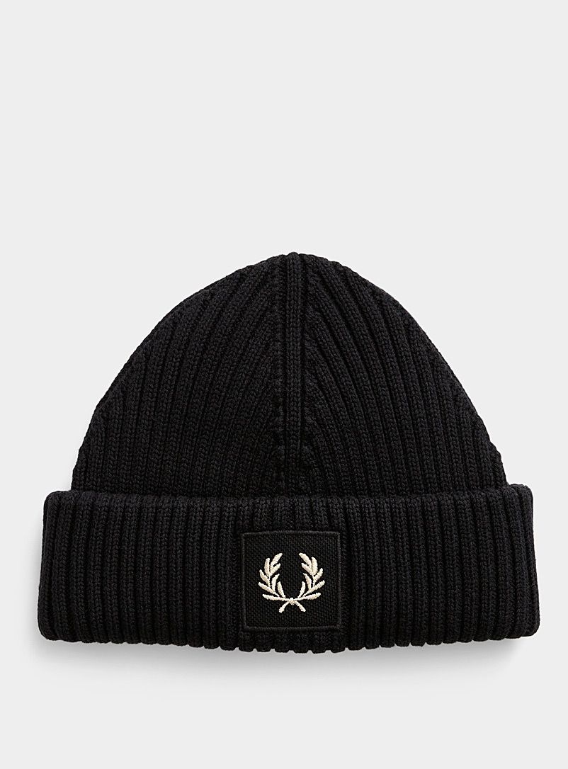Fred Perry Black Rolled emblem tuque for men