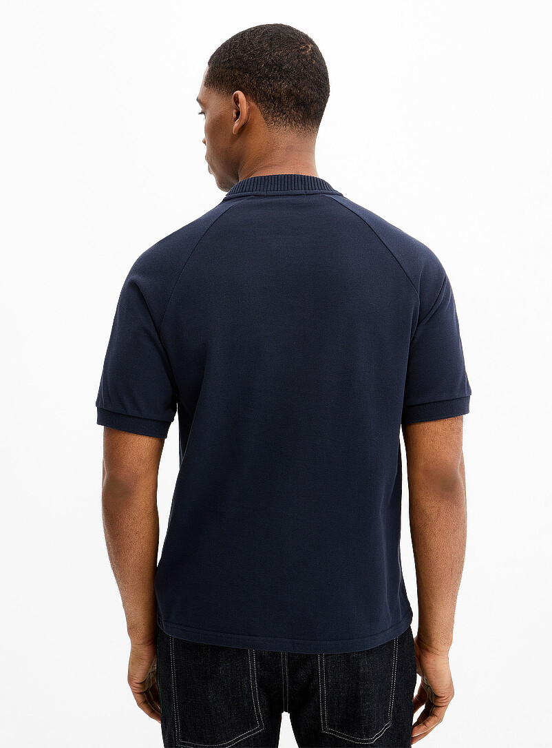 Fred Perry: Le t-shirt manches raglan en accent Bleu marine - Bleu nuit pour homme