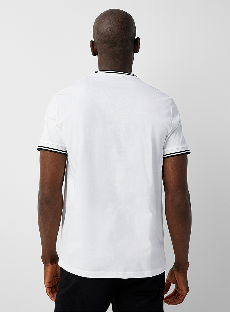 Fred Perry: Le t-shirt bordures côtelées Blanc pour homme