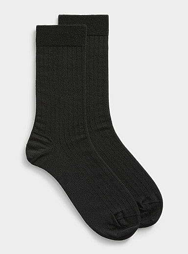 Finely ribbed merino wool socks