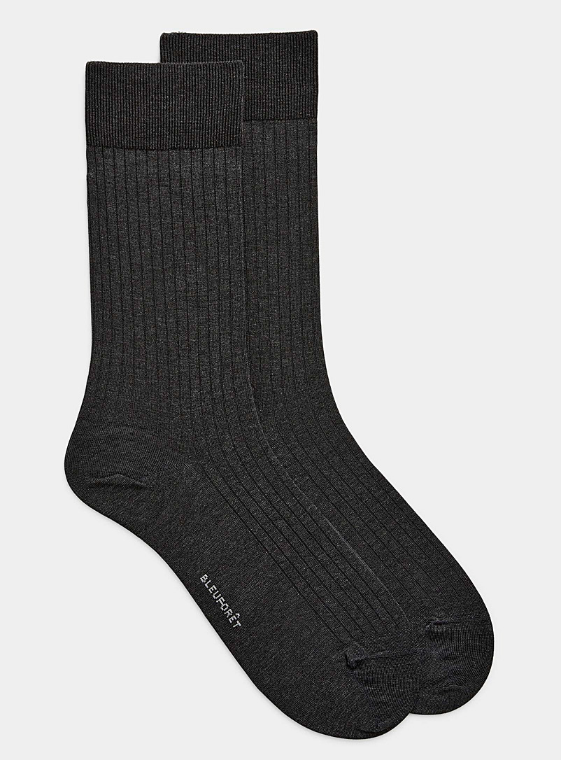 Solid lisle dress socks product image (primary)