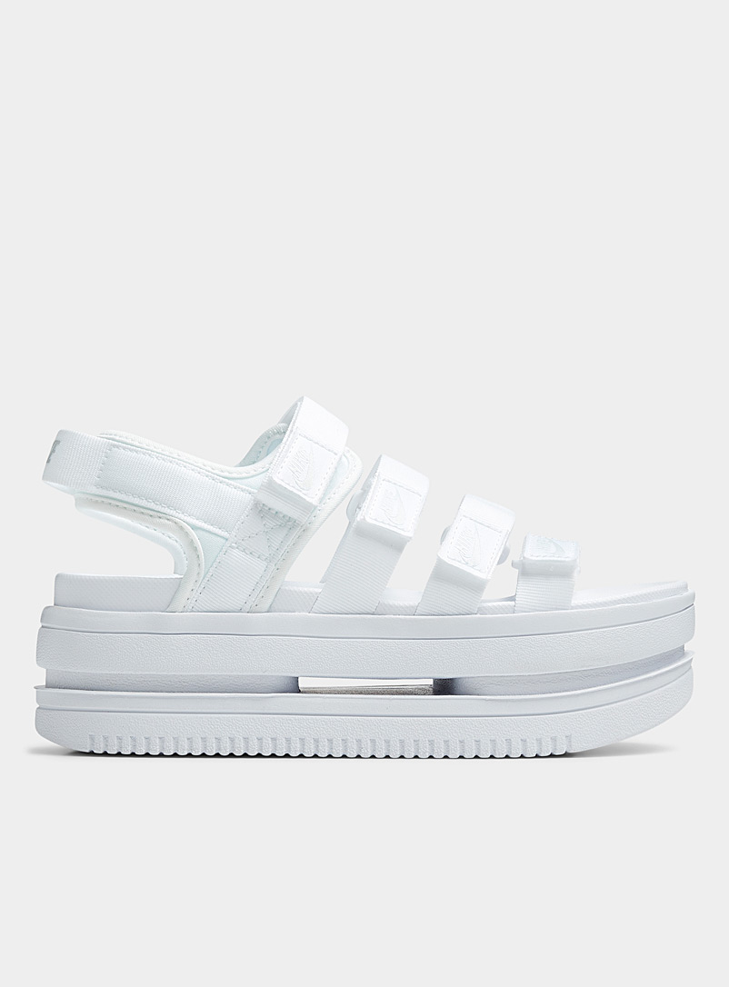 Nike: La sandale plateforme Icon Classic Femme Blanc pour femme