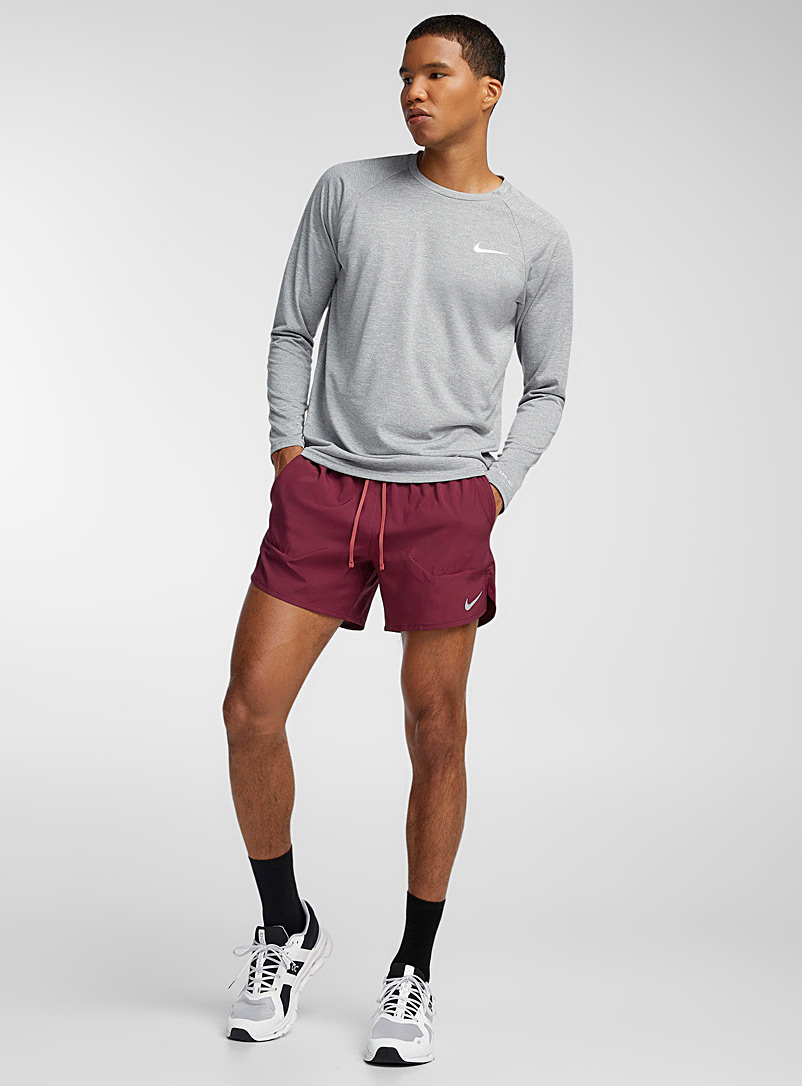 Nike: Le short Flex Stride ultraléger 5 po Rouge pour homme