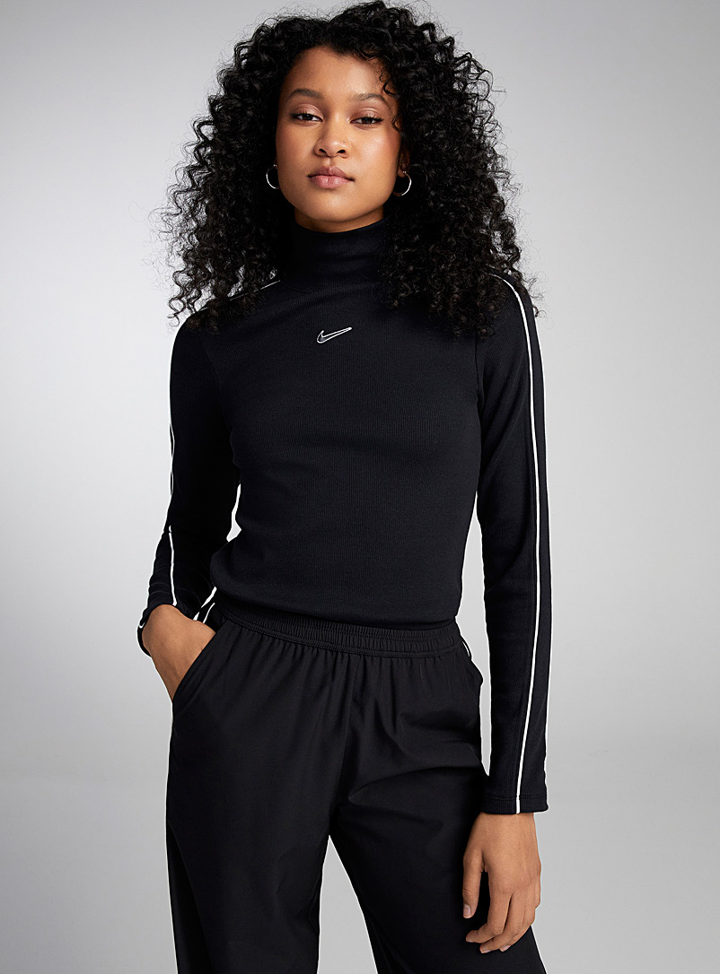 Nike: Le t-shirt ajusté col montant logo brodé Noir pour femme