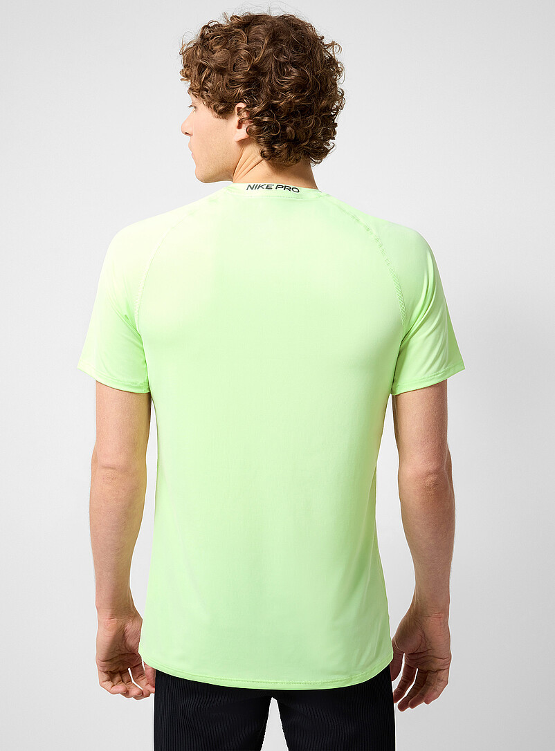 Nike: Le t-shirt ajust&eacute; raglan logo Pro Blanc pour homme