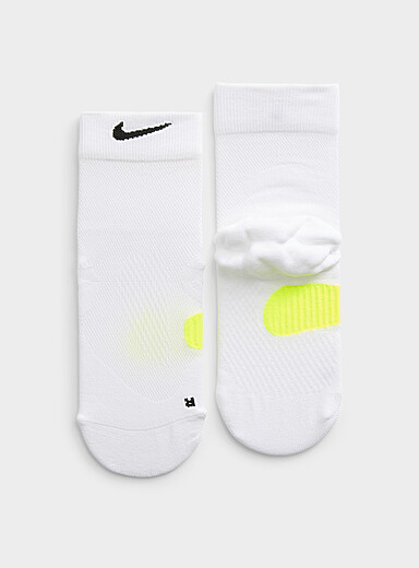 Les chaussettes de course maille respirante