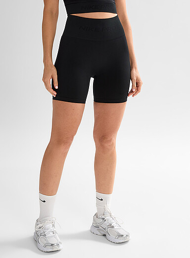 Nike: Le cuissard taille haute Nike Pro Seamless Longueur : 5 po Noir pour femme