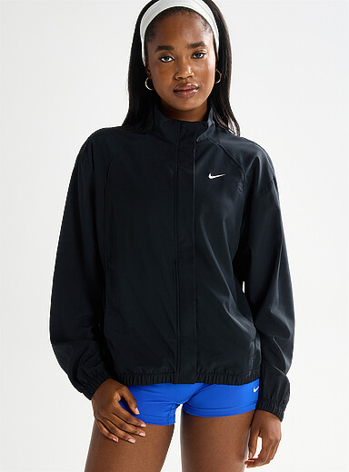Nike: La veste de course l&eacute;g&egrave;re Nike One <b>Coupe ample</b> Noir pour femme