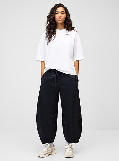 Le pantalon ballon en toile noir