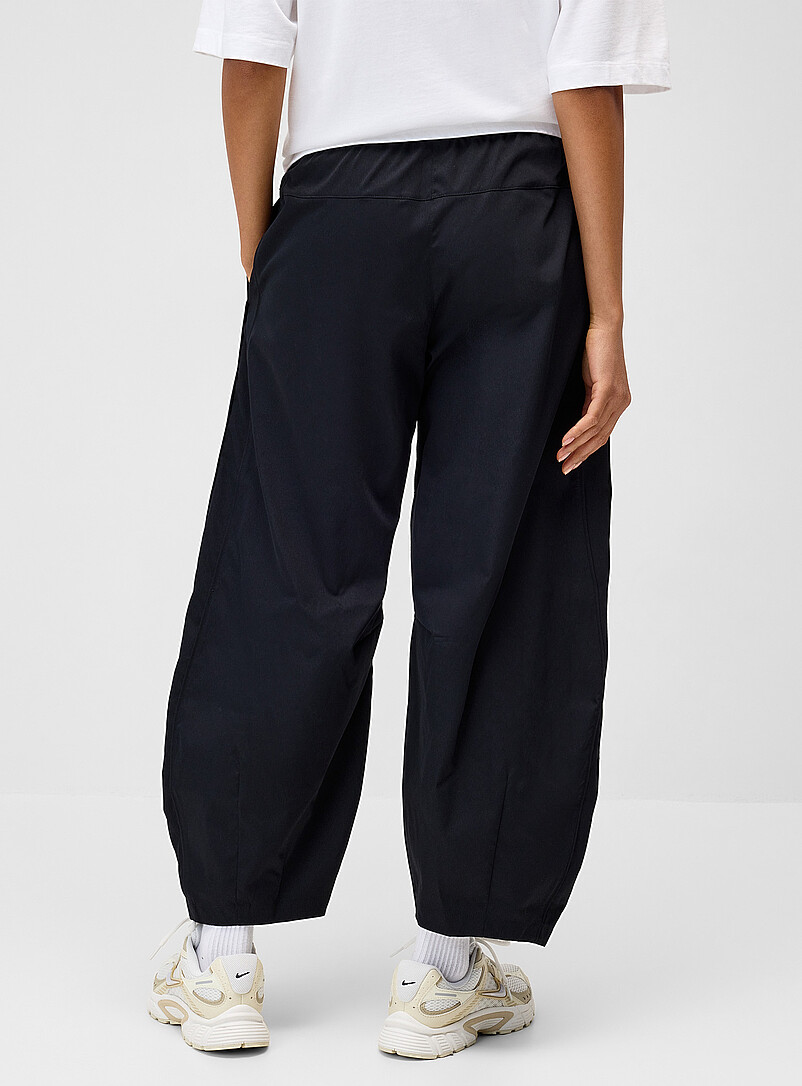 argue ENVY PANTS/ BLACKサイズ① Black canvas barrel-leg pant | Nike | | Simons