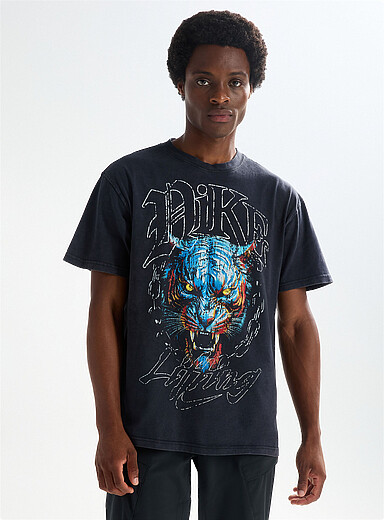 Le t-shirt d&eacute;lav&eacute; imprim&eacute; tigre <b>Coupe ample</b>