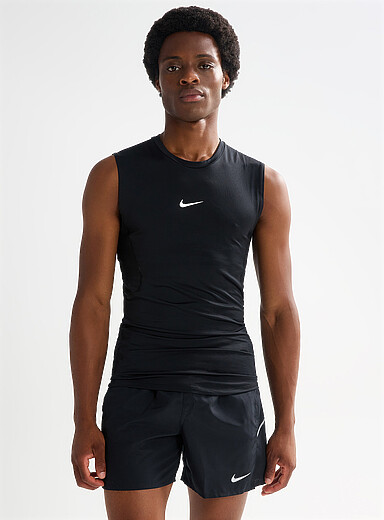 Nike Pro sleeveless fitted T-shirt <b>Muscle fit</b>