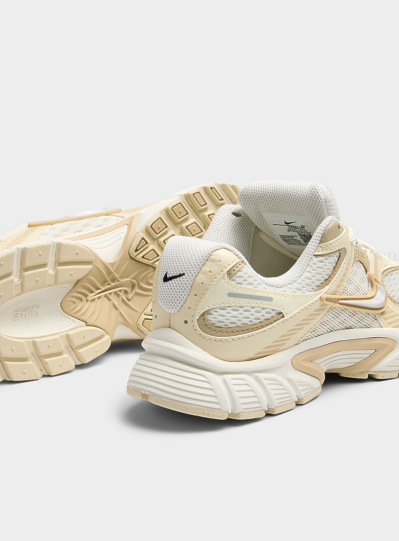 Nike: Le sneaker V5 RNR lait de coco Femme Beige pour femme