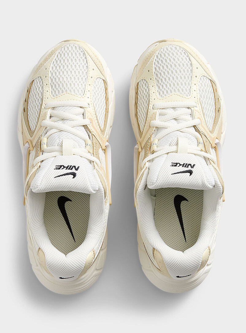 Nike: Le sneaker V5 RNR lait de coco Femme Beige pour femme