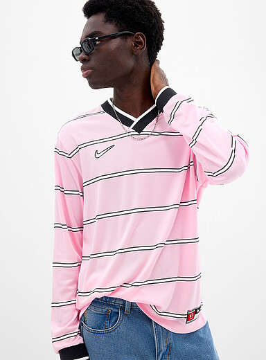 Le t-shirt sport rayures horizontales