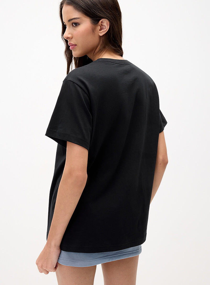Nike: Le t-shirt logo brod&eacute; central Noir pour femme