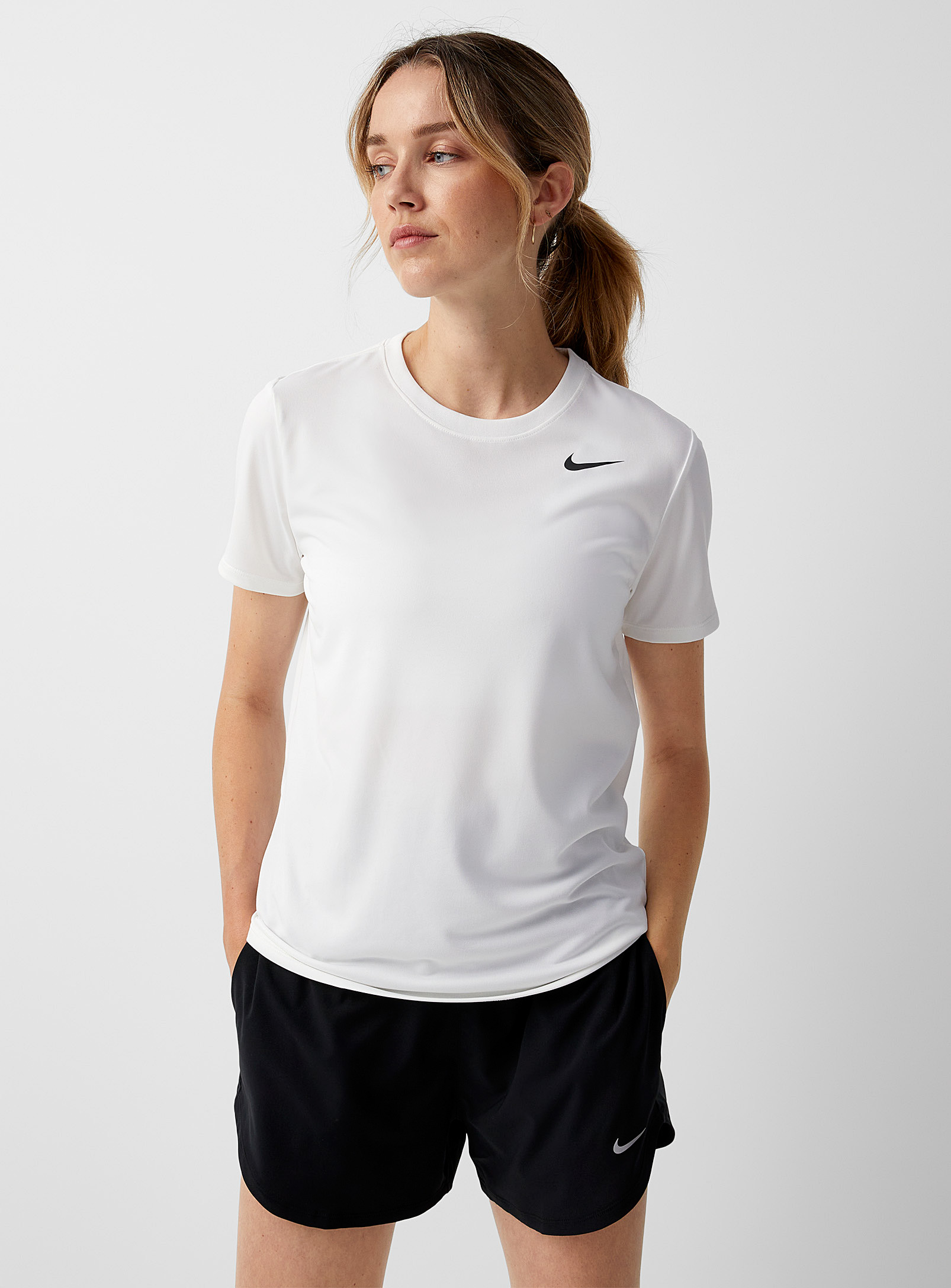 Nike - Nike Legend T-shirt (Women, White, SMALL)