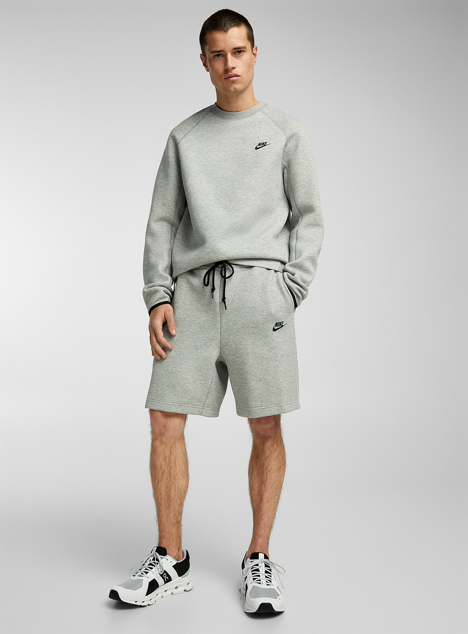 Nike Tech Fleece Short In Light Grey