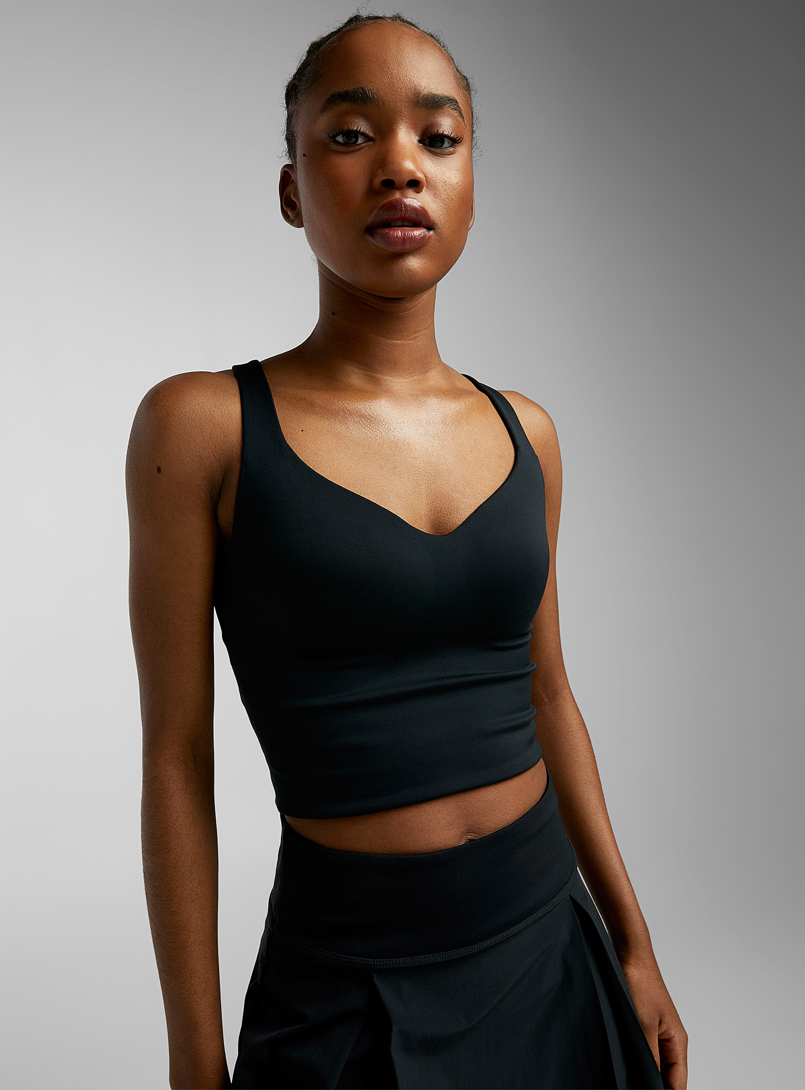 Nike Moulded-cup Cropped Tank In Black
