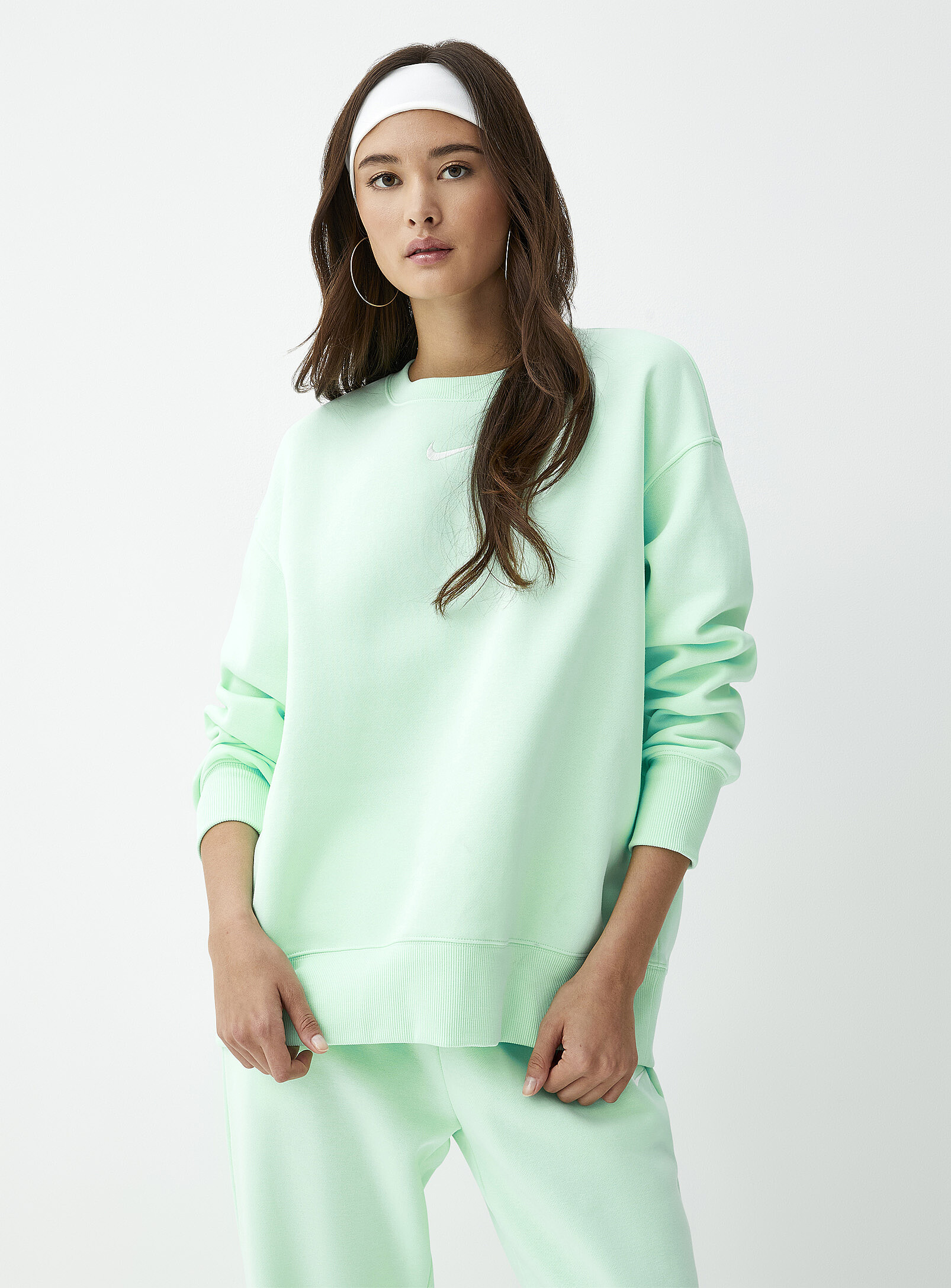 Nike - Embroidered logo loose sweatshirt (Women, Green, SMALL)